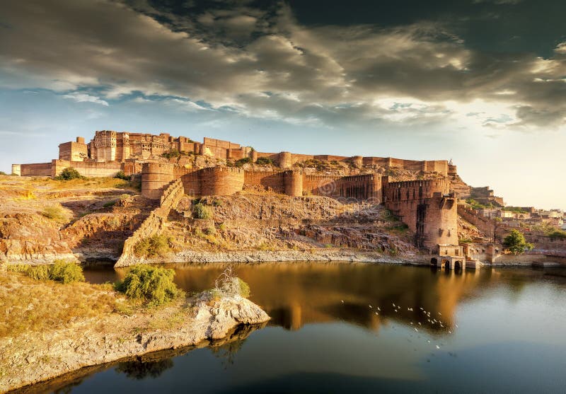 Fuerte de Mehrangarh, Jodhpur, Rajasthán, la India foto de archivo libre de regalías Fuerte de Mehrangarh, Jodhpur, Rajasthán, la India foto de archivo libre de regalías