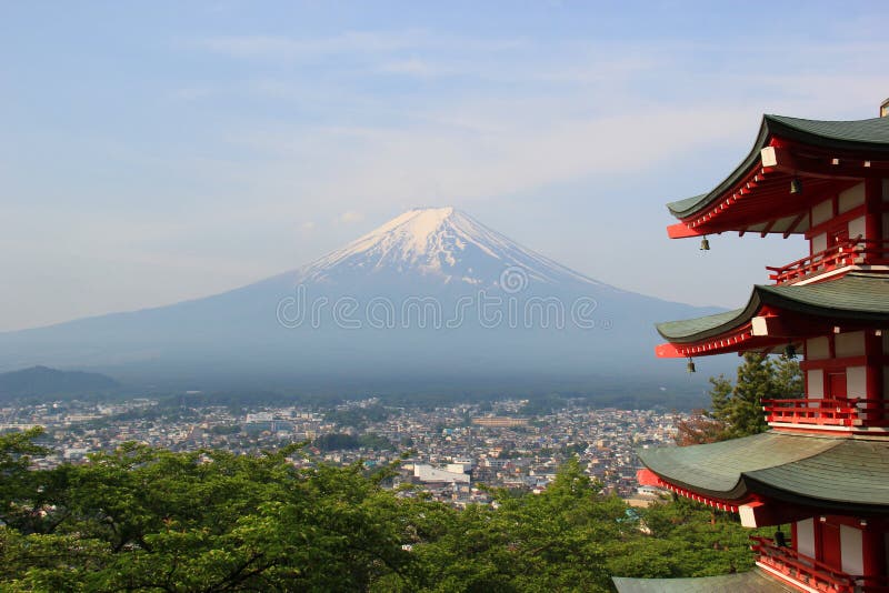 Fuji Mountain viewed from Chureito Pagoda at Araku stock images