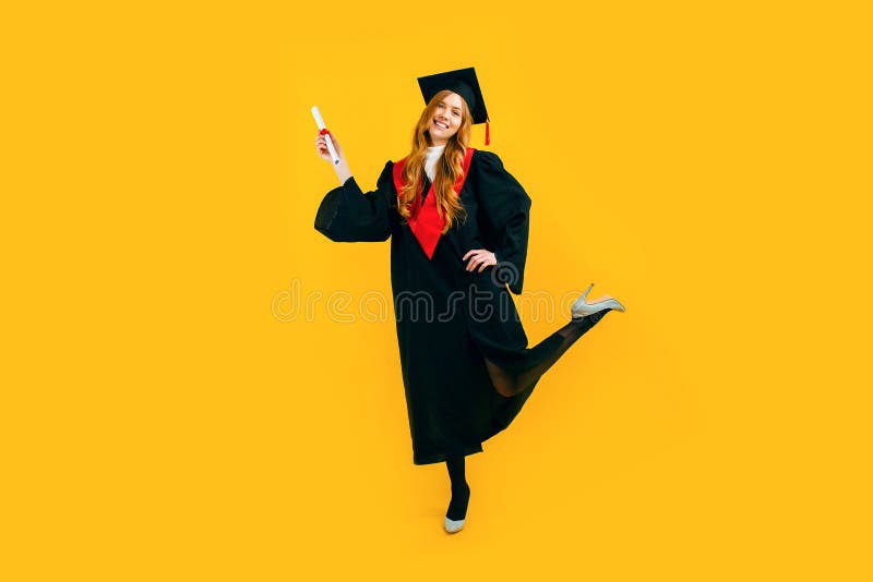 𝘍𝘖𝘓𝘓𝘖𝘞 @𝘘𝘜𝘐𝘕𝘛𝘌𝘊𝘐𝘈𝘊𝘏𝘈𝘈 𝘍𝘖𝘙 𝘔𝘖𝘙𝘌 𝘐𝘕𝘚𝘗𝘖💕 |  College graduation photoshoot, Graduation photoshoot, Graduation pictures