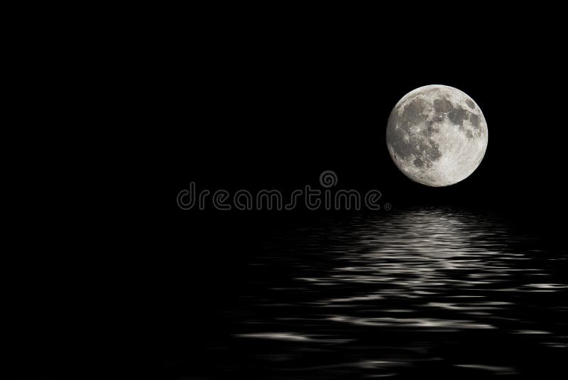 2 387 Full Moon Over Water Photos Free Royalty Free Stock Photos From Dreamstime