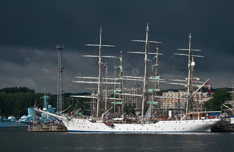 Fullrigger em um porto foto de stock royalty free