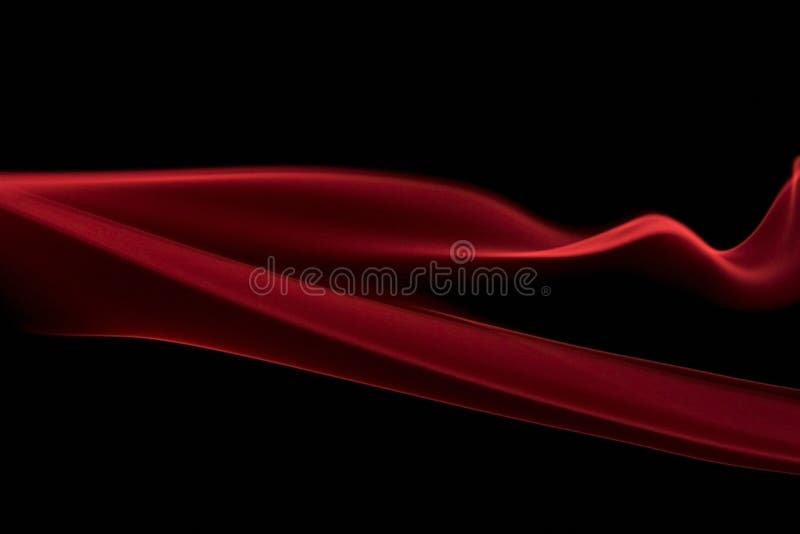 Fumo rosso su priorità bassa nera immagine stock Fumo rosso su priorità bassa nera immagine stock