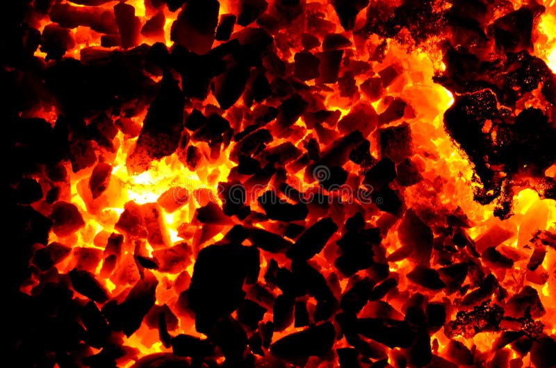 Fundalul închis constă din antracit cu cărbune aprins. stock photo