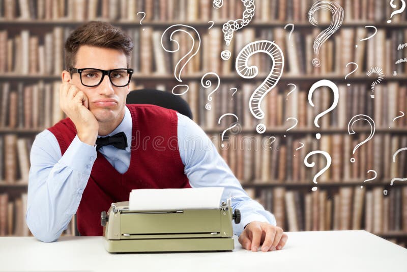Eftertänksam författare royaltyfria foton
