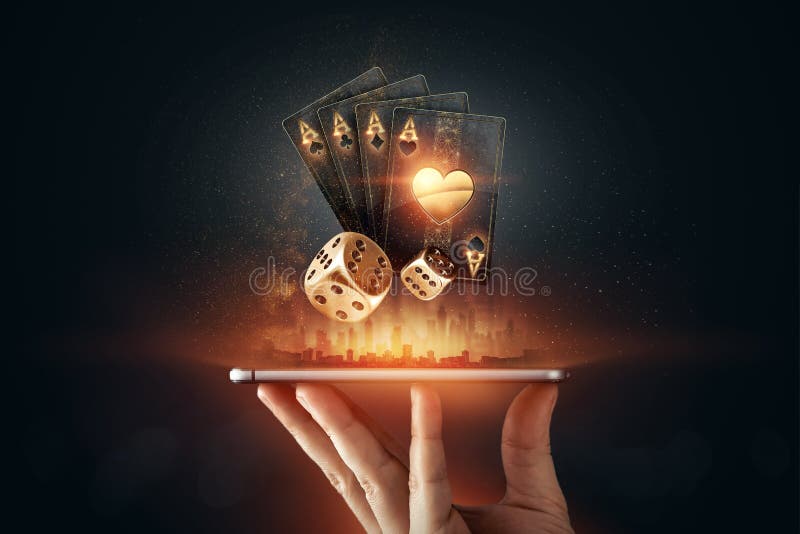 Fundo Criativo Do Casino Online, Na Mão De Um Homem Um Smartphone Com  Cartas De Néon De Jogo, Fichas, Dados. O Conceito De Jogo Online, Apostas,  Poker. Foto Royalty Free, Gravuras, Imagens