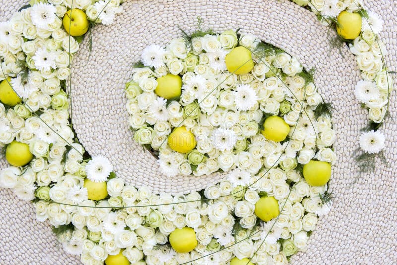 Fundo das flores - flores e maçãs fotografia de stock Fundo das flores - flores e maçãs fotografia de stock