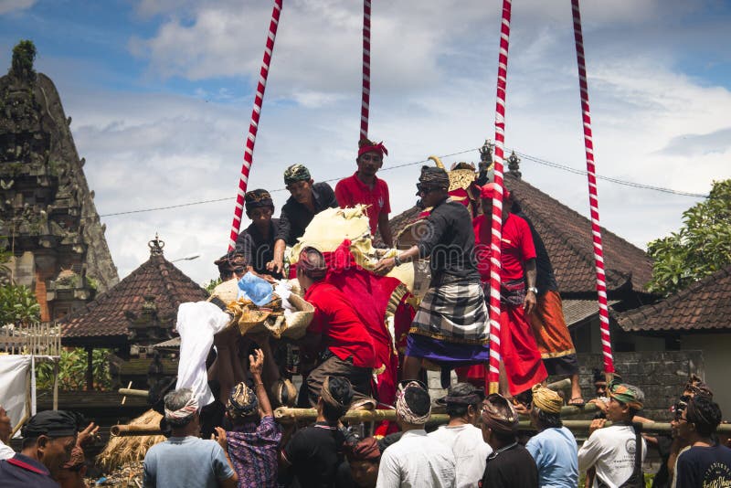 A Funeral In Bali, Indonesia Editorial Photography - Image Of Black ...