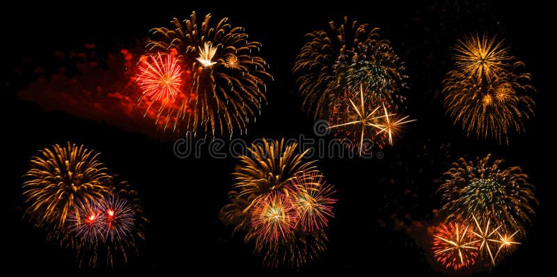 Fuochi d'artificio su un fondo nero isolato immagine stock Fuochi d'artificio su un fondo nero isolato immagine stock