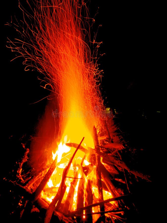 Fuoco di accampamento fotografia stock Fuoco di accampamento fotografia stock