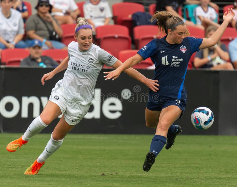 Orlando Orgulde Vs Washington Espirito Na Liga De Futebol Do Nwsl Foto  Editorial - Imagem de grama, orlando: 263785571