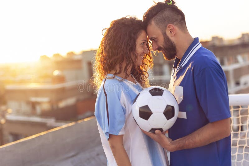 Fußball und Liebe lizenzfreie stockbilder Fußball und Liebe lizenzfreie stockbilder