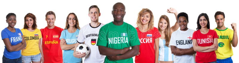 Fußballfan von Nigeria mit Fans aus anderen Ländern lizenzfreies stockbild Fußballfan von Nigeria mit Fans aus anderen Ländern lizenzfreies stockbild