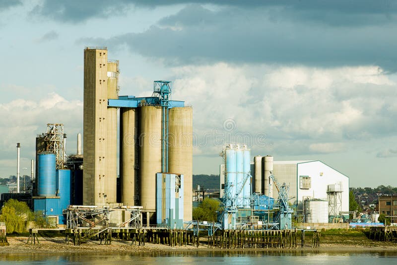 Fábrica foto de archivo. Imagen de