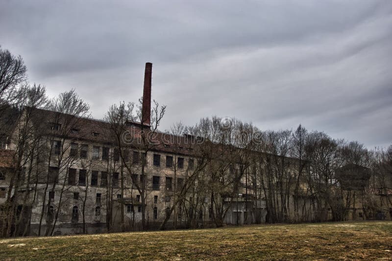Fábrica abandonada vieja imágenes de archivo libres de regalías Fábrica abandonada vieja imágenes de archivo libres de regalías