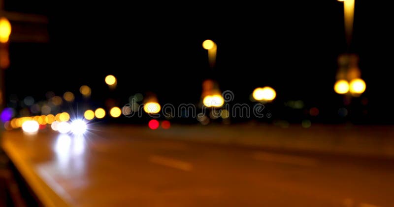 Färgrik bokeh av billjus på gatan på natten 4k lager videofilmer