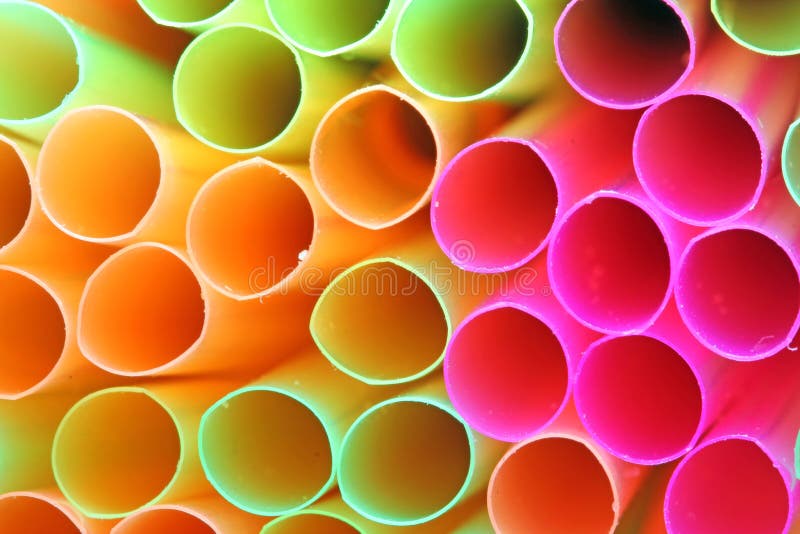Färgrik dricka sugrörcloseuptextur. arkivbild
