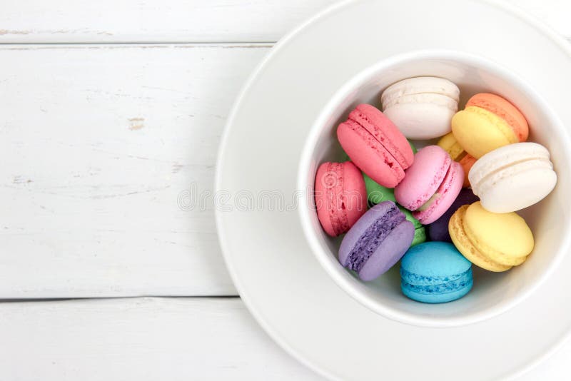 Färgrika macarons fotografering för bildbyråer