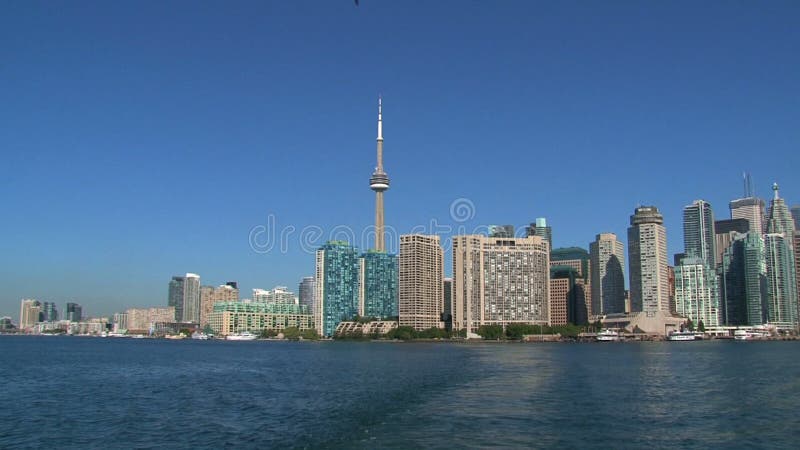 Färja som lämnar i stadens centrum Toronto, Kanada