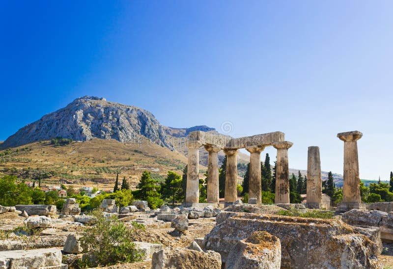 Fördärvar av tempelet i Corinth, Grekland