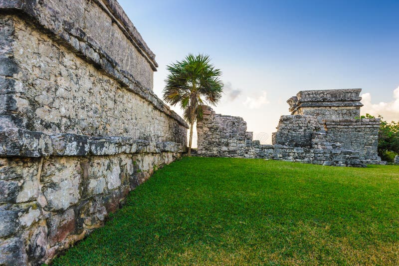 Fördärvar av Tulum royaltyfri fotografi