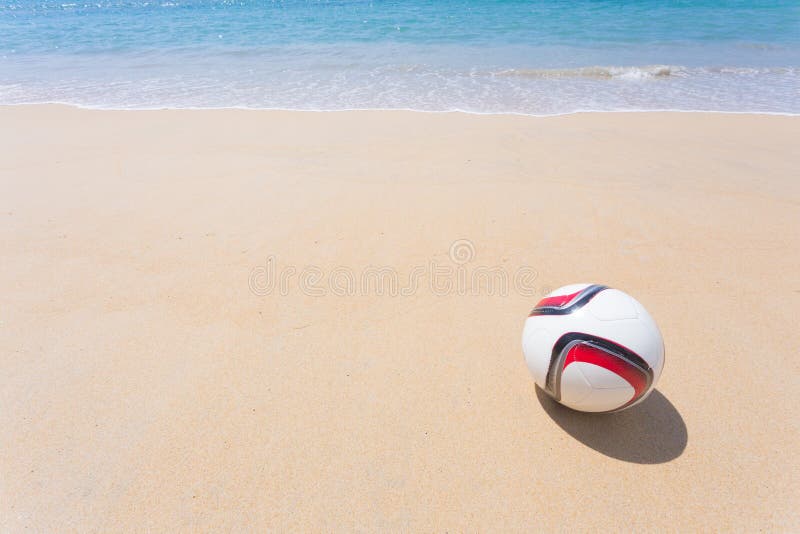 Fútbol de la playa imagen de archivo libre de regalías Fútbol de la playa imagen de archivo libre de regalías