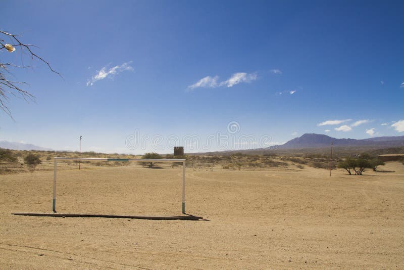 Fútbol en la ruta 40, salta fotografía de archivo libre de regalías Fútbol en la ruta 40, salta fotografía de archivo libre de regalías