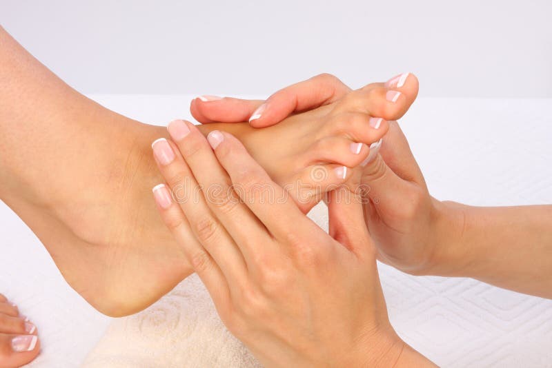 Füße Massage- lizenzfreie stockbilder Füße Massage- lizenzfreie stockbilder