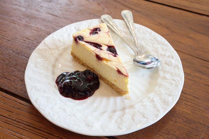 Gateau Au Fromage De Myrtille Du Plat Blanc Image Stock Image Du Gateau Myrtille