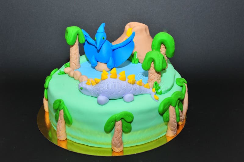 Gateau D Anniversaire De Theme De Dinosaures Photos Libres De Droits Et Gratuites De Dreamstime Gateau D Anniversaire De Theme De Dinosaures Photos Libres De Droits Et Gratuites De Dreamstime
