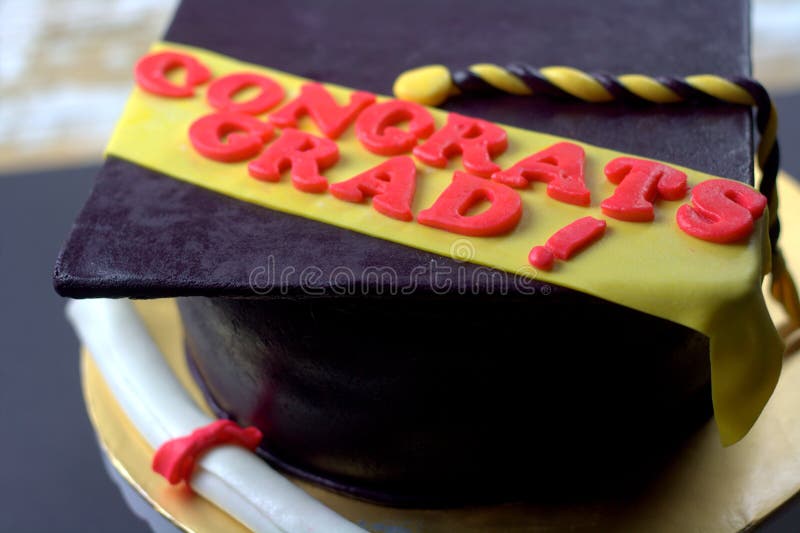 Gateau De Fondant Forme Par Obtention Du Diplome Image Stock Image Du Fond Evenement Gateau De Fondant Forme Par Obtention Du Diplome Image Stock Image Du Fond Evenement