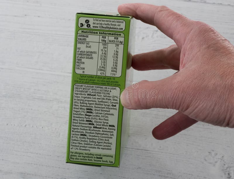 Ga vooruit gemerkte yoghurtonderbrekingen in rekupereerbare verpakking het tonen voedings en recyclingsinhoud royalty-vrije stock afbeelding Ga vooruit gemerkte yoghurtonderbrekingen in rekupereerbare verpakking het tonen voedings en recyclingsinhoud royalty-vrije stock afbeelding