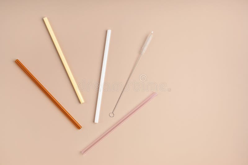 Gafas de cola de cocción de vidrio reutilizables con cepillo de limpieza fotos de archivo