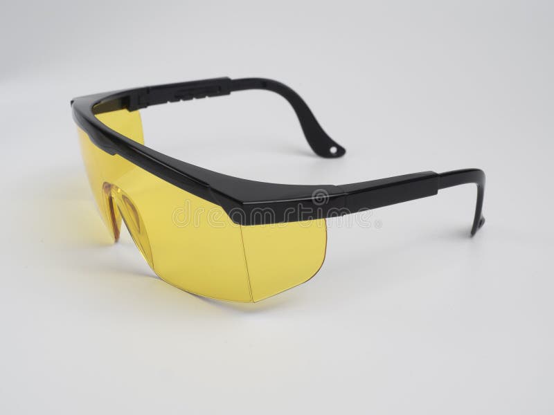 Gafas De Seguridad De Plástico Amarillo Sobre Fondo Gafas De Trabajo  Protección Ocular Equipos Para Construcción, Medicina Y Deportes Vector  Premium