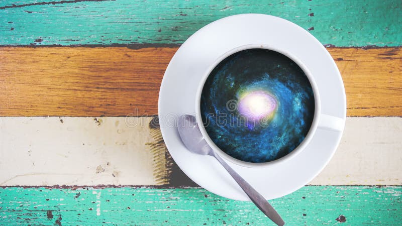 Galaxia en la taza de café 4k