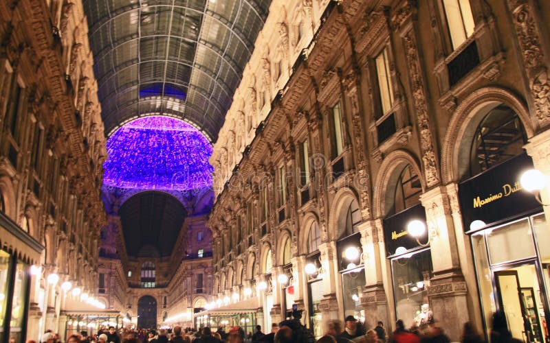 Galleria Vittorio Emanuele II tijdens Kerstmisvakantie stock foto's Galleria Vittorio Emanuele II tijdens Kerstmisvakantie stock foto's