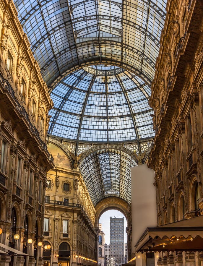 galleria ΙΙ του Emanuele vittorio του Μιλάνου στοκ εικόνες με δικαίωμα ελεύθερης χρήσης galleria ΙΙ του Emanuele vittorio του Μιλάνου στοκ εικόνες με δικαίωμα ελεύθερης χρήσης