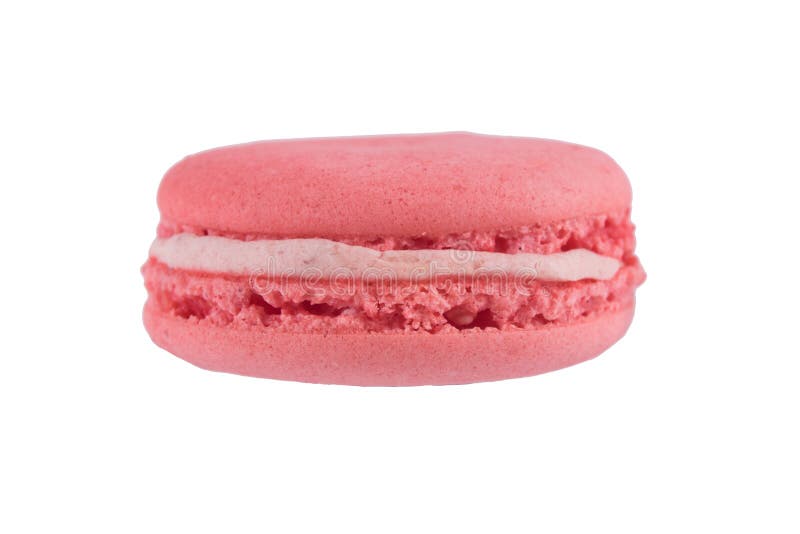 galleta-del-rosa-de-la-frambuesa-macaron-en-el-fondo-blanco-112026892.jpg