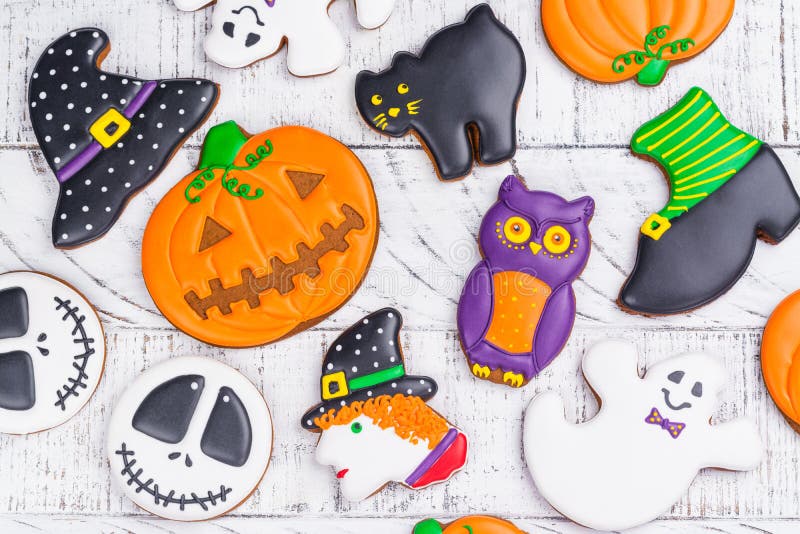 Galletas del pan de jengibre de Halloween imágenes de archivo libres de regalías Galletas del pan de jengibre de Halloween imágenes de archivo libres de regalías