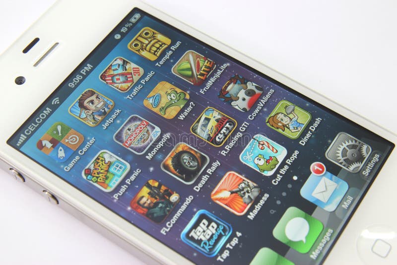 Games Apps On White IPhone 4S Editorial Image - Image of ...