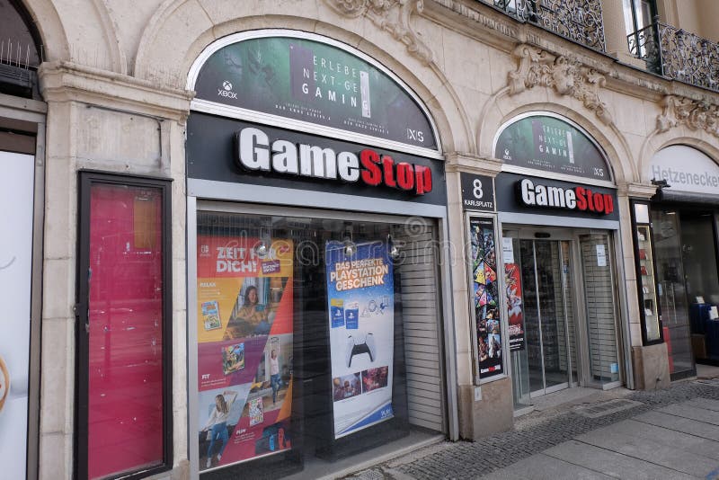 Loja De Jogos De Gamestop Em Bologna. Itália Imagem de Stock