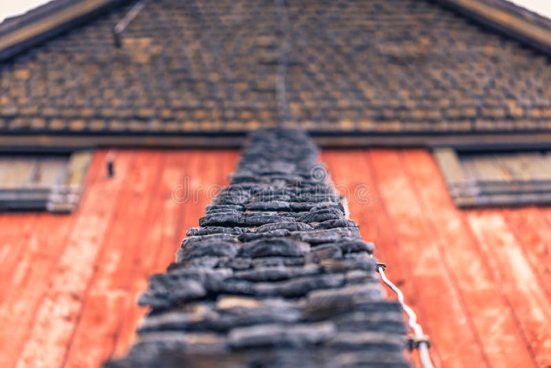 Gamla Uppsala - April 08, 2017: Detalj av kyrkan av gamla Uppsa royaltyfri fotografi Gamla Uppsala - April 08, 2017: Detalj av kyrkan av gamla Uppsa royaltyfri fotografi
