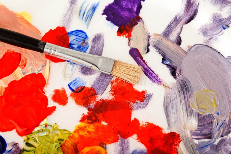 Gamma Di Colori, Vernice E Spazzole Di Arte Fotografia Stock - Immagine - Foto 13