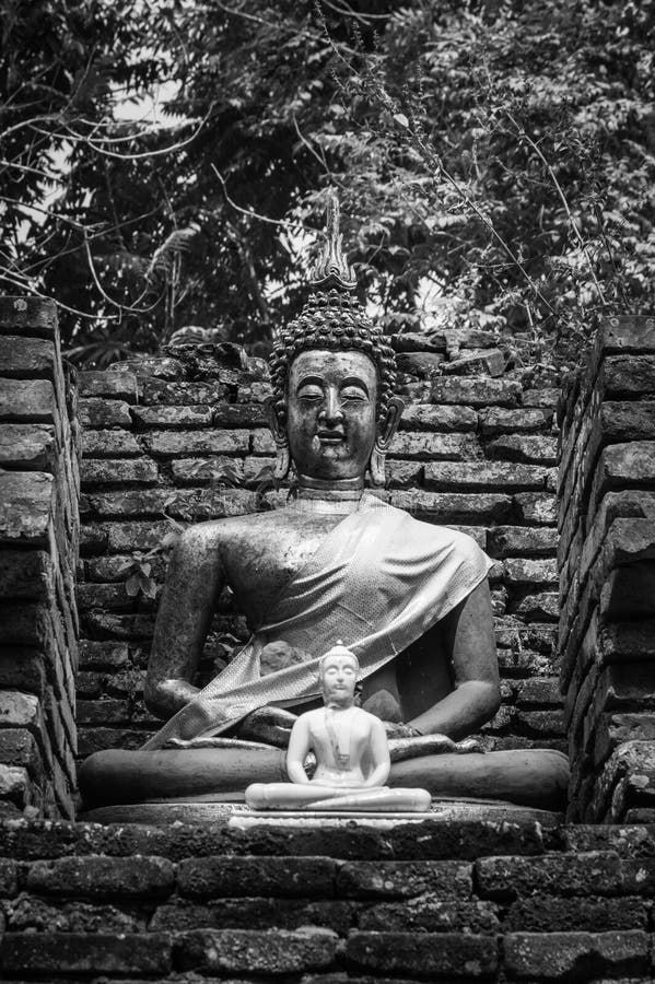 Gammal Buddhastaty på Wat Chet Yod, tempel för sju pagod i Chiang Mai, Thailand Wat Chet Yod var platsen av den åttonde världsbud arkivfoto Gammal Buddhastaty på Wat Chet Yod, tempel för sju pagod i Chiang Mai, Thailand Wat Chet Yod var platsen av den åttonde världsbud arkivfoto