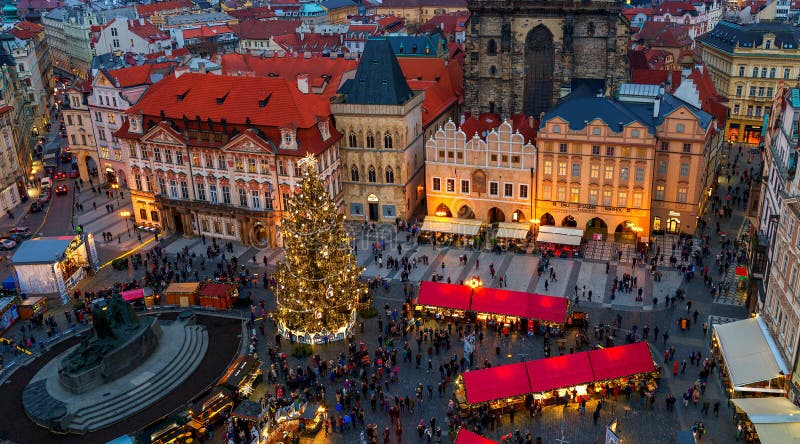 Gammal stadsquate av Prague för jul royaltyfria bilder Gammal stadsquate av Prague för jul royaltyfria bilder