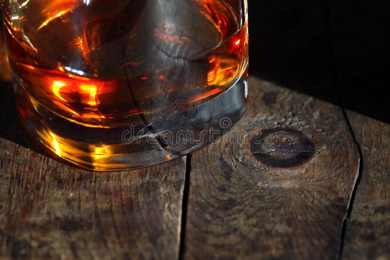 Whiskey med is arkivfoto. Bild av avkoppling, whisky 61024634