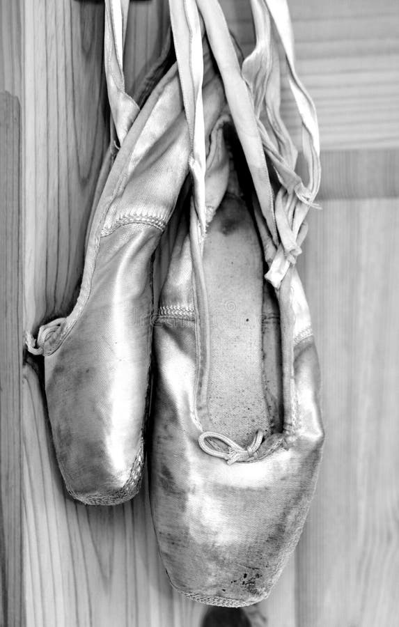 Gammala skor för balett