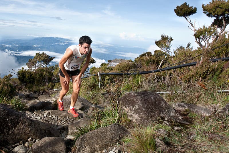 Ganador Killian Burgada en Mt Kinabalu CLimbathon imagen de archivo libre de regalías Ganador Killian Burgada en Mt Kinabalu CLimbathon imagen de archivo libre de regalías