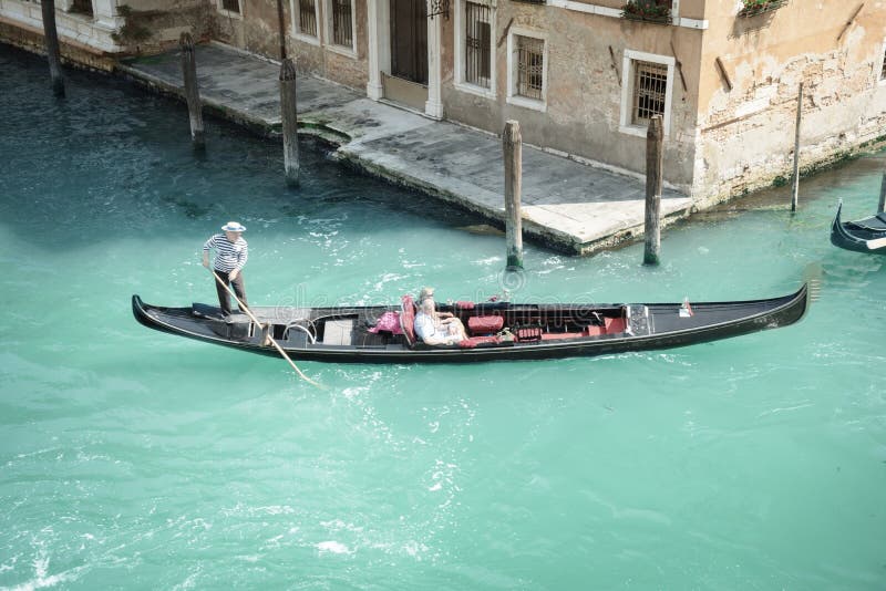Gôndola tradicional de Veneza fotos de stock