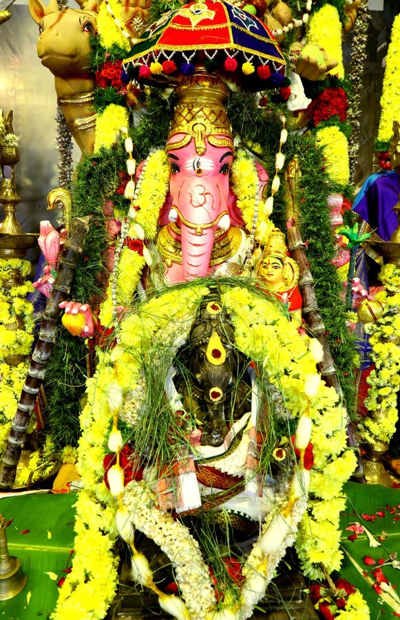 Ganesha, the Elephant-headed Deity of Hinduism Stock Photo - Image of ...