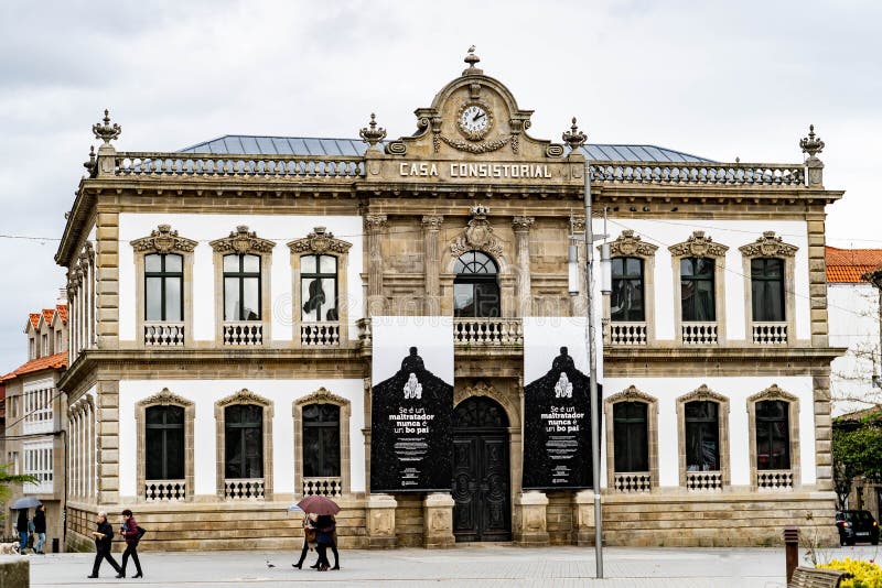 Gang door de straten van de stad van Pontevedra in Galicië, Spanje royalty-vrije stock afbeeldingen Gang door de straten van de stad van Pontevedra in Galicië, Spanje royalty-vrije stock afbeeldingen